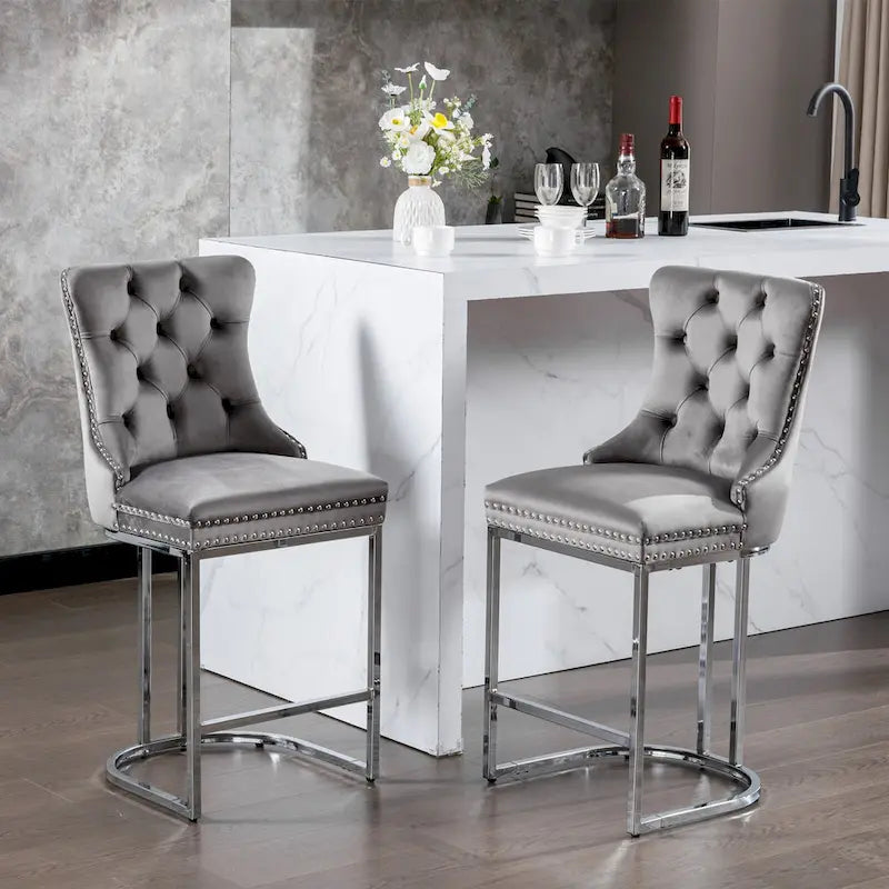 Tabourets de bar modernes (lot de 2) avec dossier capitonné, garniture cloutée et piètement en métal chromé 25 po