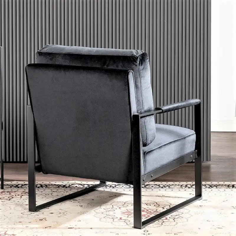 25.4 Fauteuil en velours avec accoudoirs métalliques