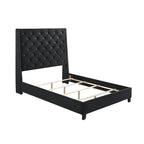 Lit Queen Size, Boutons capitonnés, Clous décoratifs, Rembourrage en tissu noir